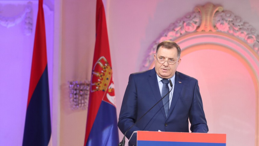 Dodik posle zabrane dizanja tri prsta u Sarajevu: Šta je sledeće, ljubljenje tri puta?